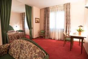 Гостиница Hotel Tessarin  Таглио Ди По